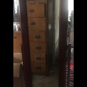 Double Sided Mirror Jewelry Stand